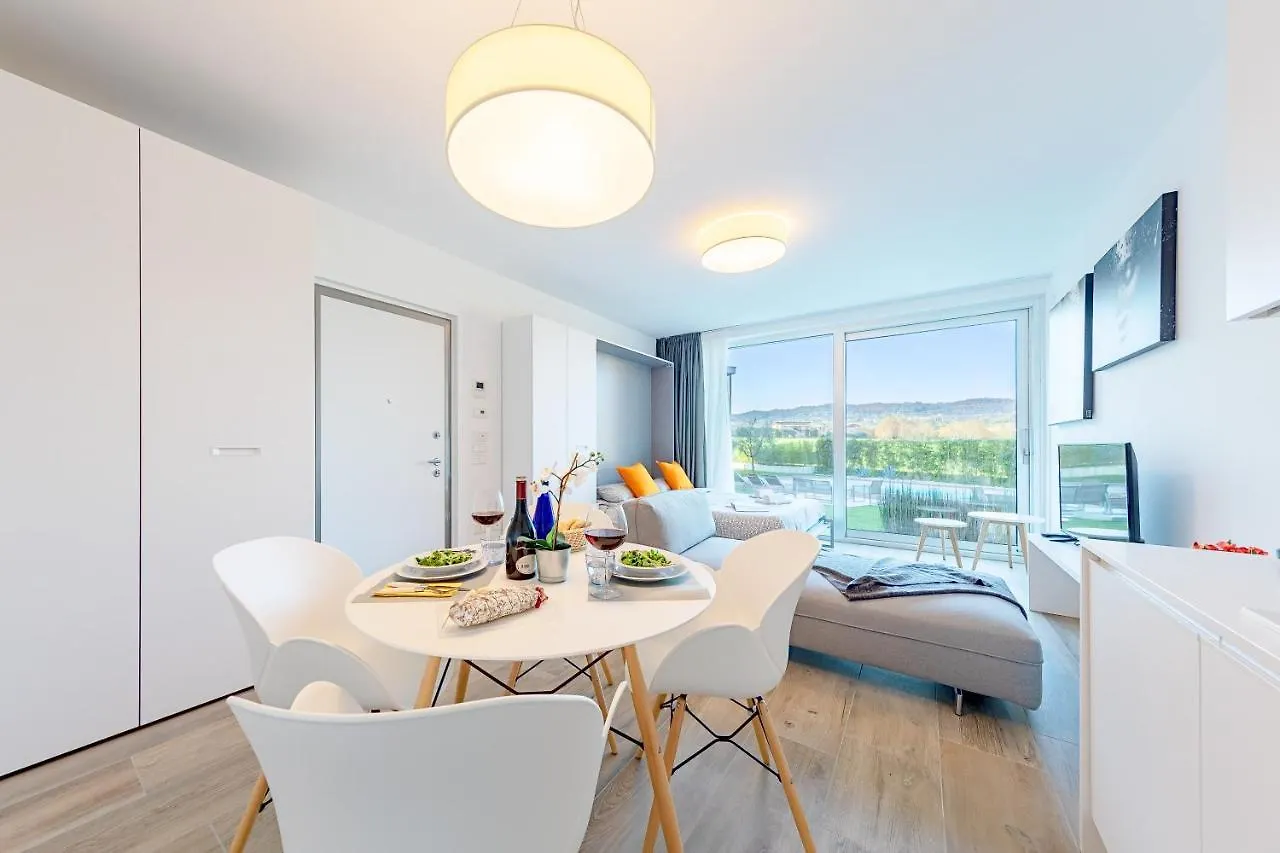 Apartamento Bristol Exclusive By Wonderful Italy Padenghe sul Garda 0*,  Italia